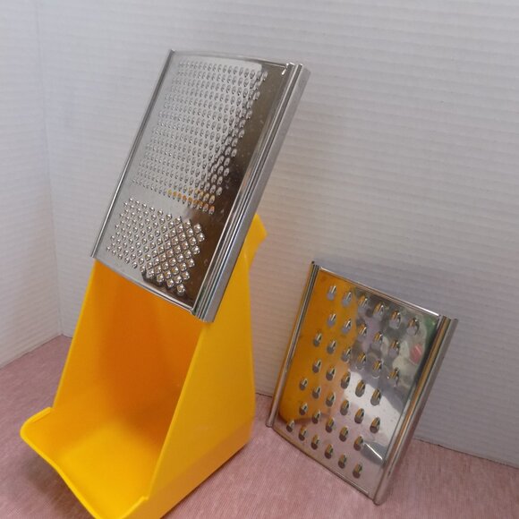 MCM Melamine Rasper Cheese Vegetable Grater Gustavsberg Sweden RARE Retro '70s - Picture 3 of 9